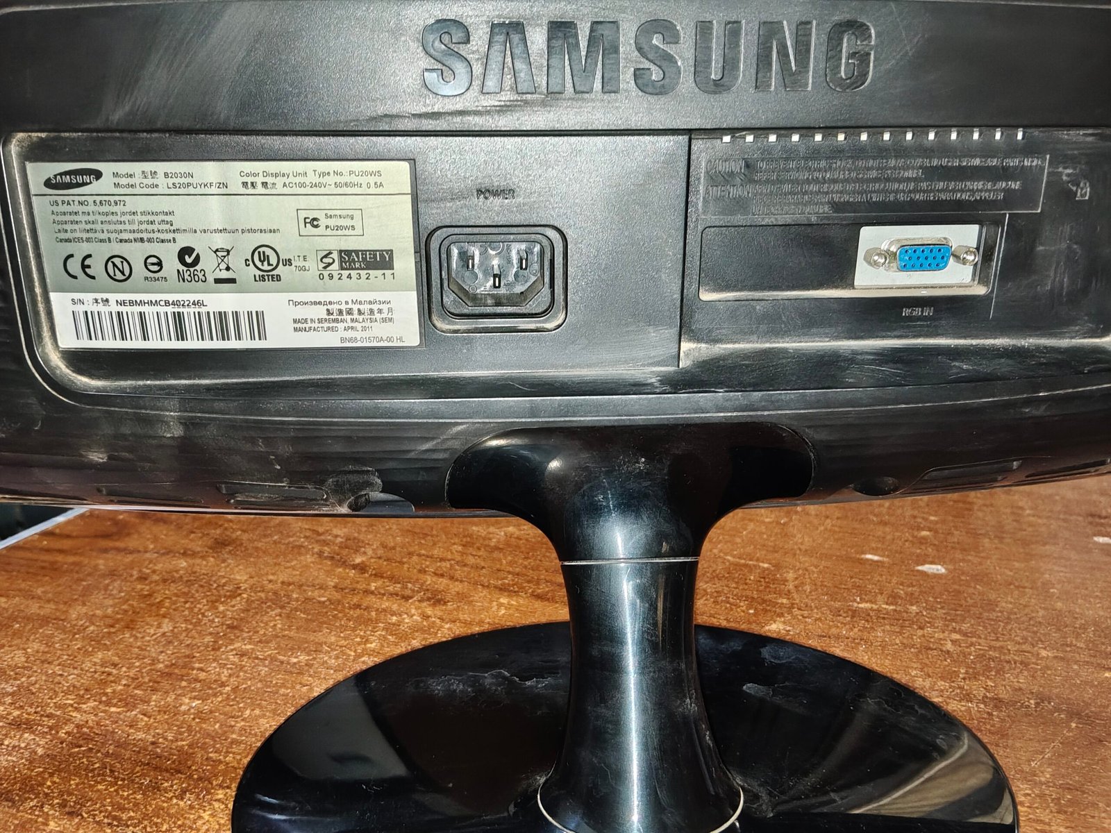 شاشه Samsung SyncMaster B2030N